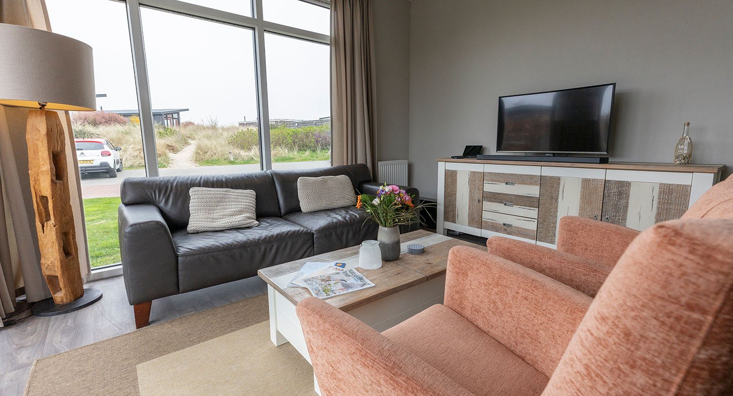 Chalet-17-woonkamer-robbenjager-texel-2024.jpg