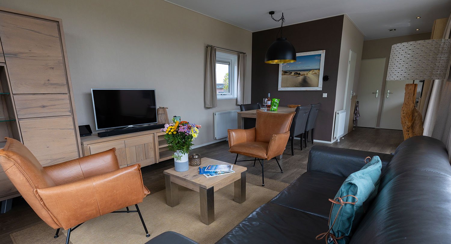 Chalet-36-woonkamer3-robbenjager-texel-2024.jpg
