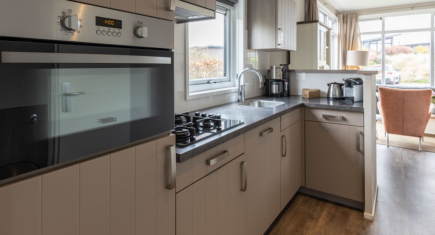 Chalet-17-keuken-robbenjager-texel-2024.jpg
