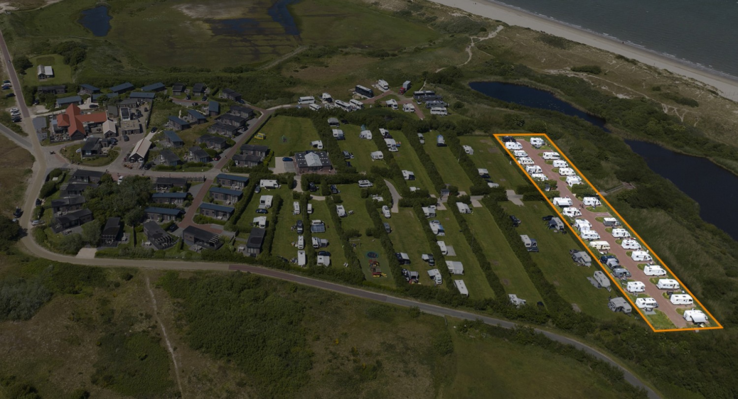 robbenjager-luchtfoto-campers-tot-8m.jpg