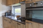 Chalet-02-keuken-robbenjager-texel-2024.jpg