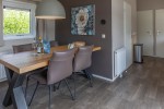 Chalet-20-eettafel-robbenjager-texel-2024.jpg