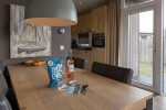 Chalet-32-eettafel-robbenjager-texel-2024.jpg