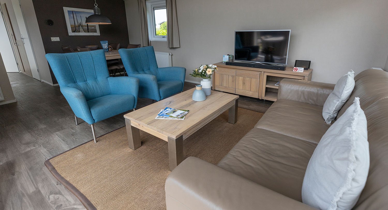 Chalet-23-woonkamer3-robbenjager-texel-2024.jpg