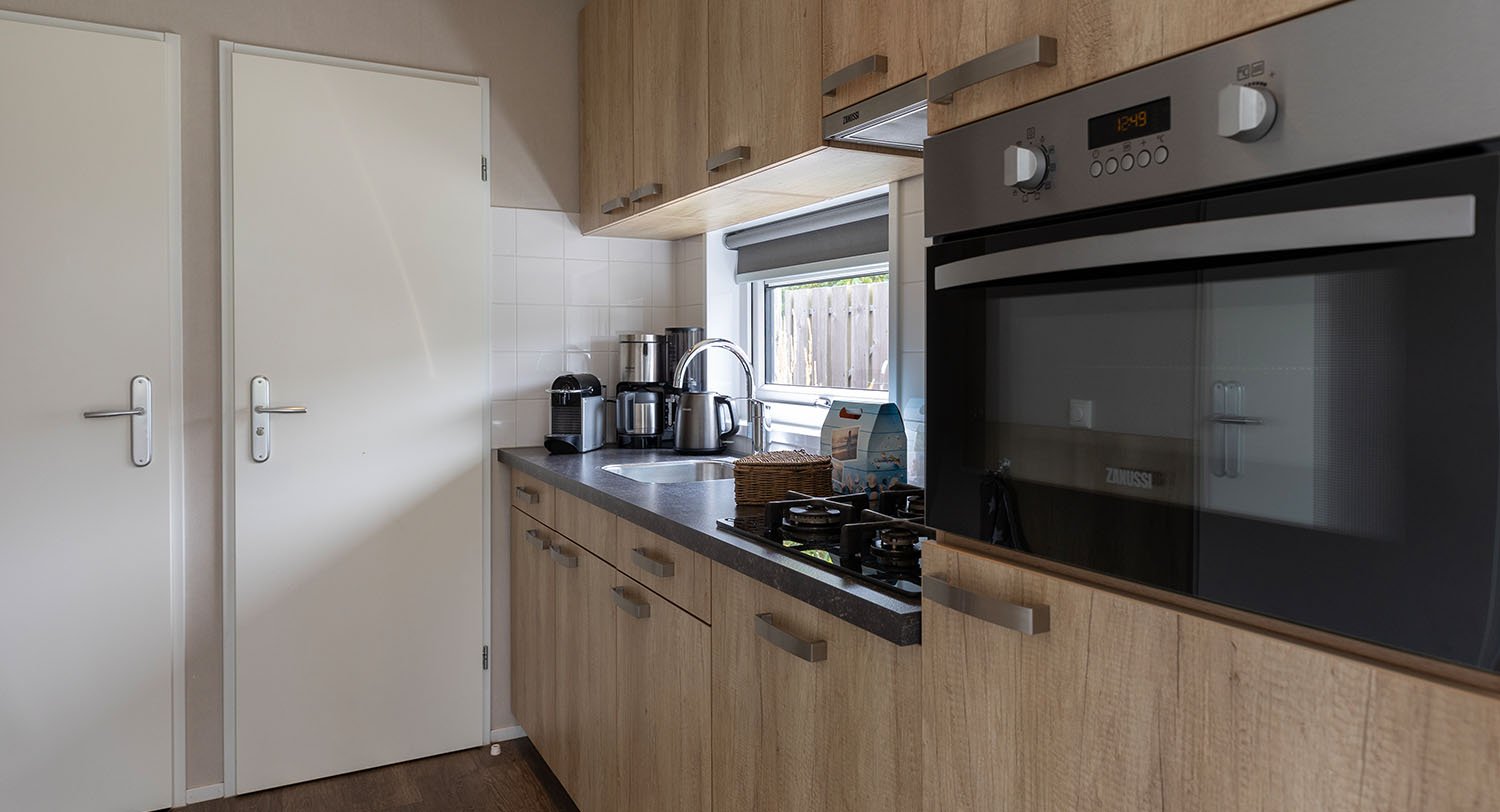 Chalet-36-keuken-robbenjager-texel-2024.jpg