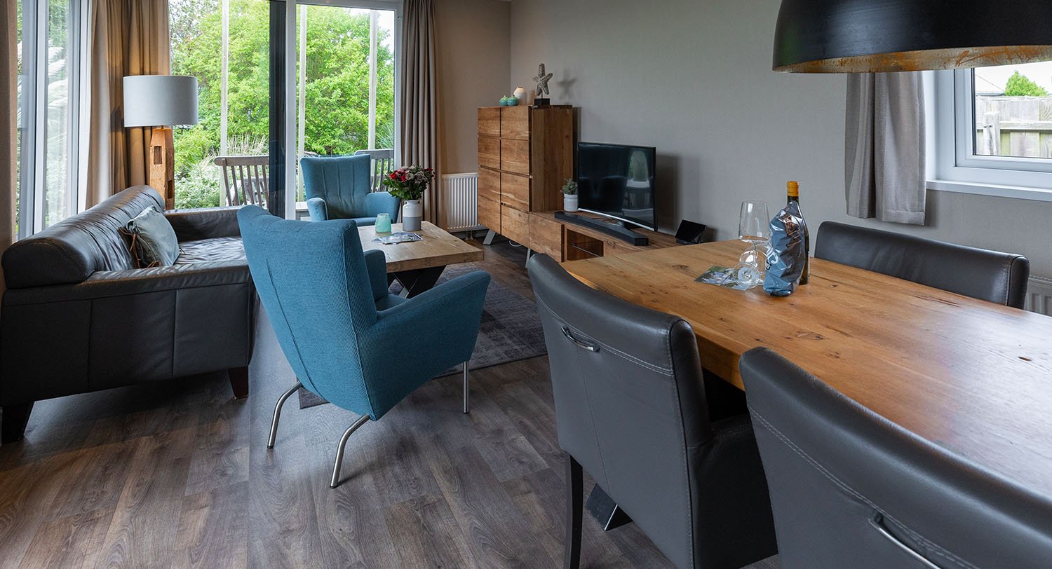 Chalet-28-woonkamer-robbenjager-texel-2024.jpg