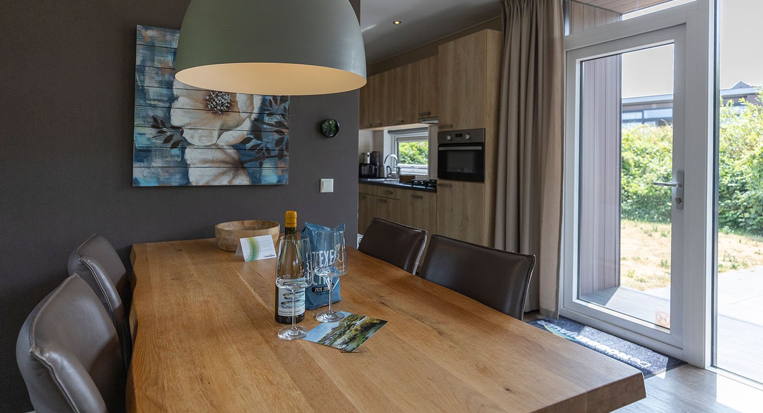 Chalet-20-keuken3-robbenjager-texel-2024.jpg