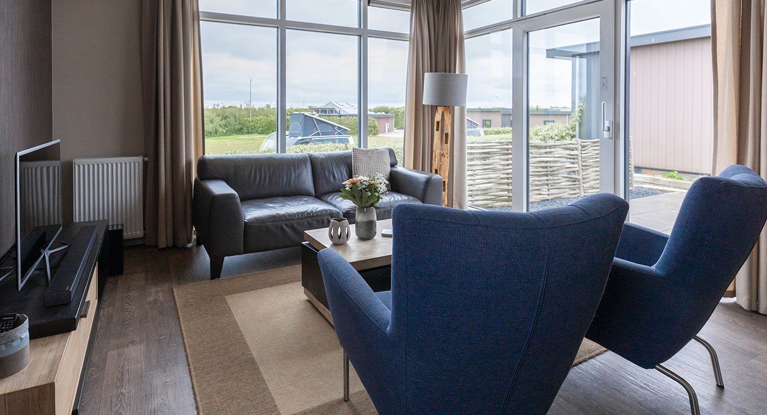 Chalet-13-woonkamer4-robbenjager-texel-2024-Hersteld.jpg