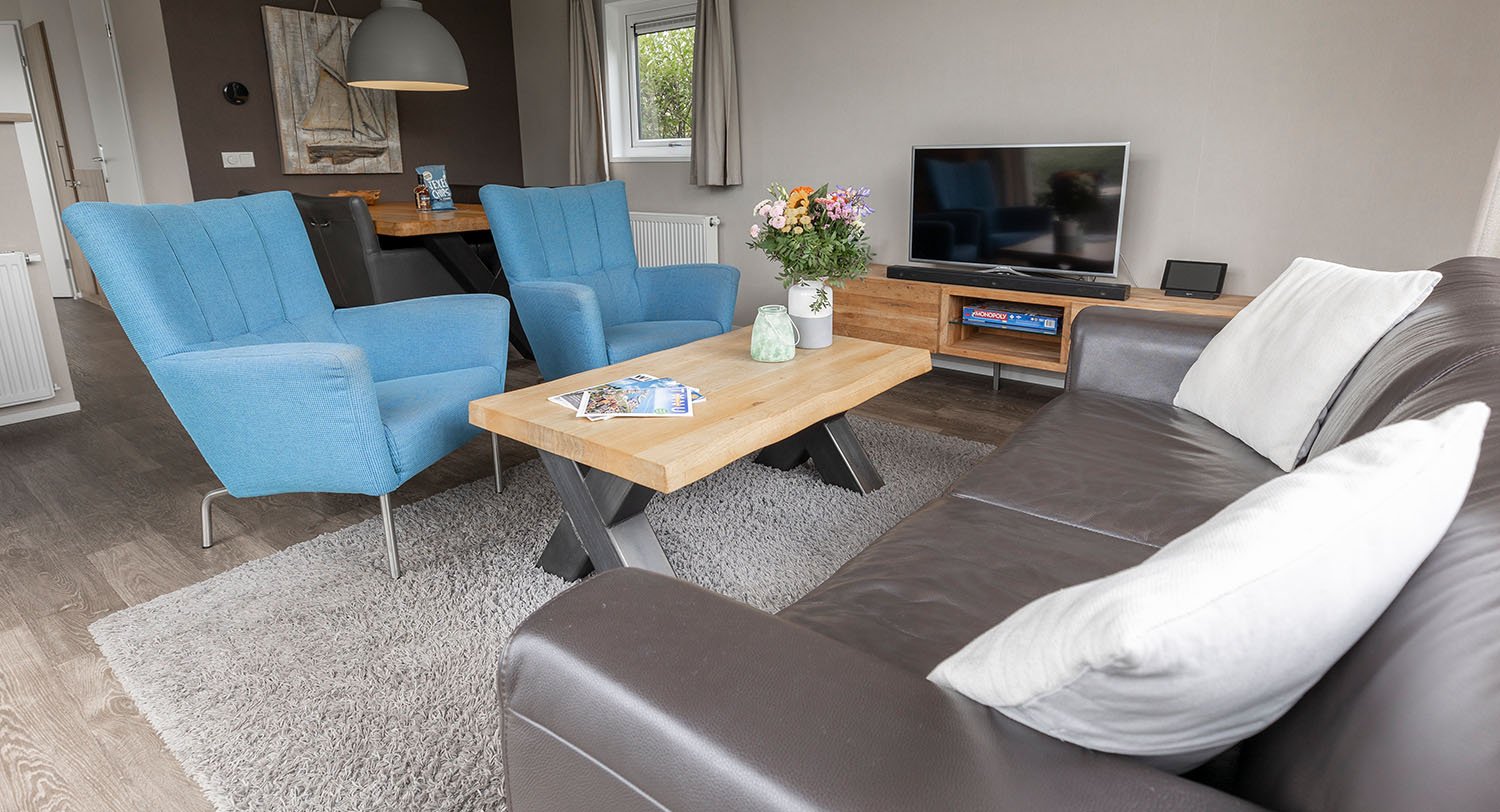 Chalet-26-woonkamer1-robbenjager-texel-2024.jpg