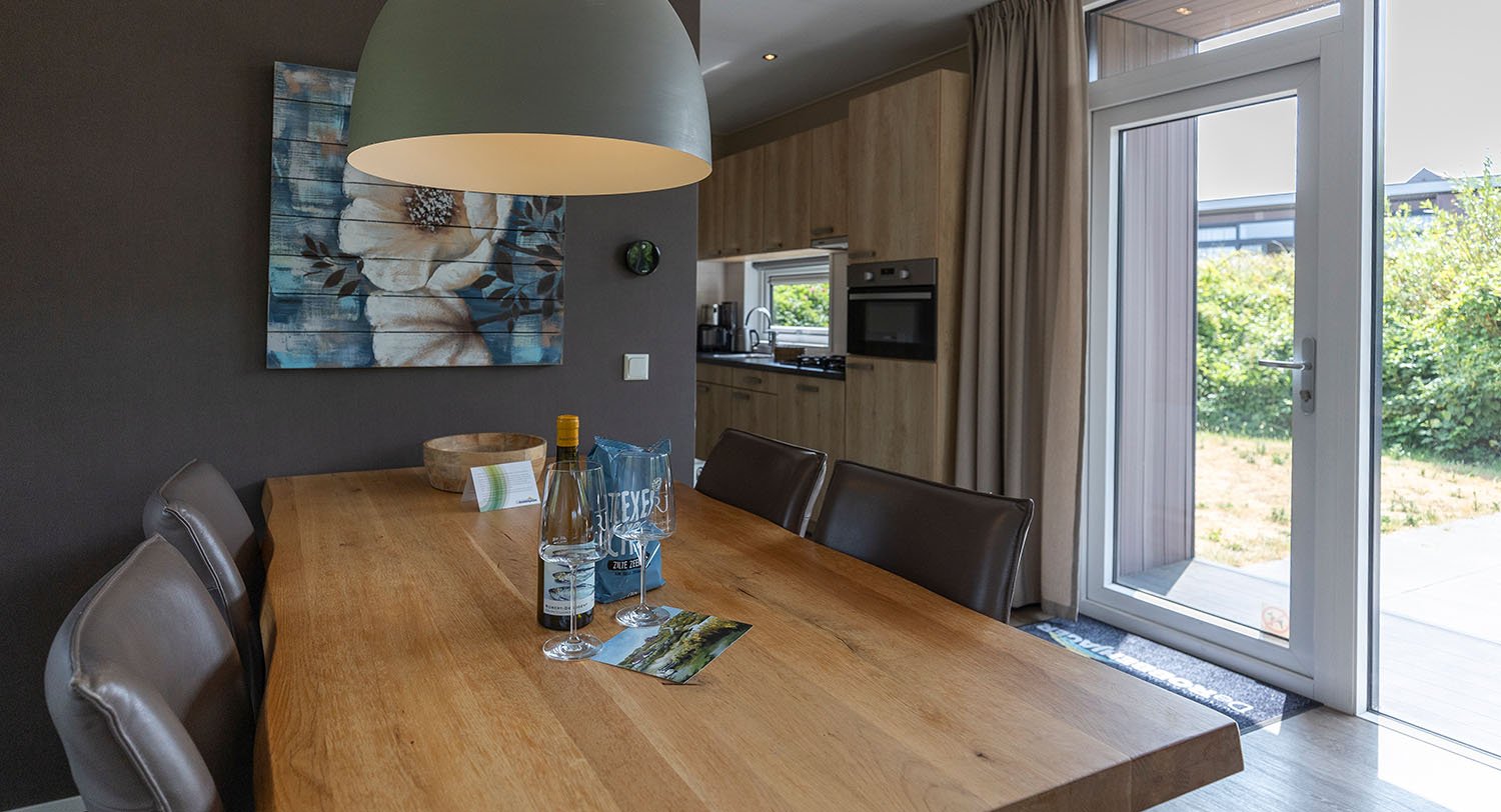 Chalet-20-keuken-robbenjager-texel-2024kopie.jpg