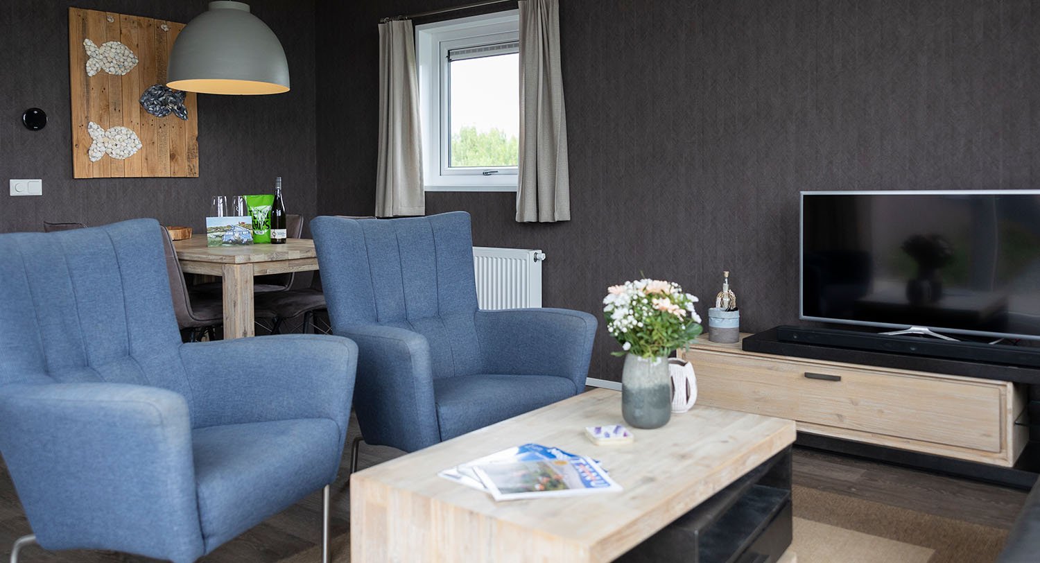 Chalet-13-woonkamer5-robbenjager-texel-2024-Hersteld.jpg