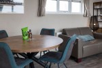 Chalet-01-eettafel-1-robbenjager-texel-2024.jpg
