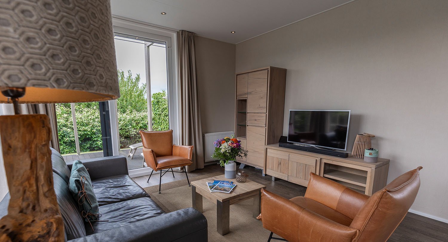 Chalet-36-woonkamer1-robbenjager-texel-2024.jpg
