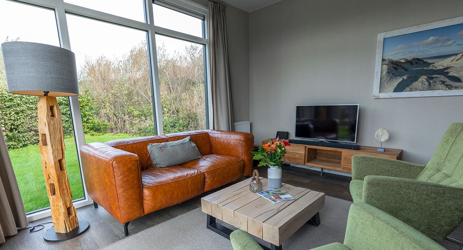 Chalet-14-woonkamer-robbenjager-texel-2024-Hersteld.jpg
