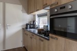 Chalet-36-keuken-robbenjager-texel-2024.jpg