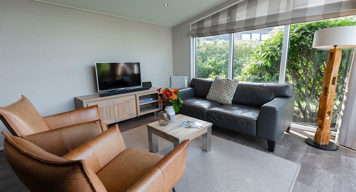 Chalet-18-woonkamer-robbenjager-texel-2024.jpg
