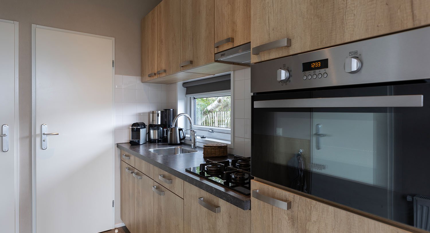 Chalet-32-keuken-robbenjager-texel-2024.jpg